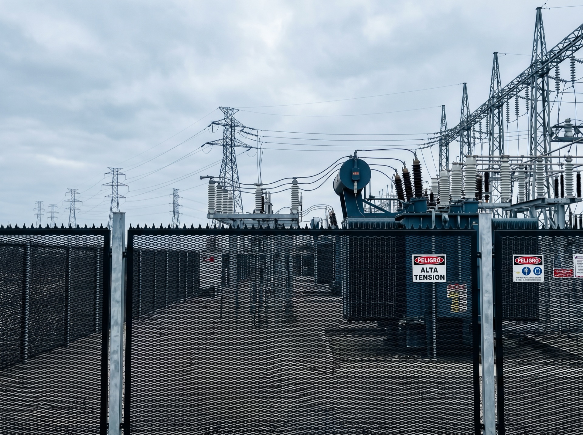 Reja subestaci&oacute;n el&eacute;ctrica